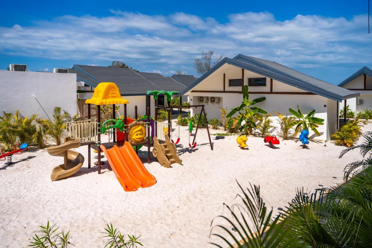 You&Me Resort Pagoda Beach Exterior foto