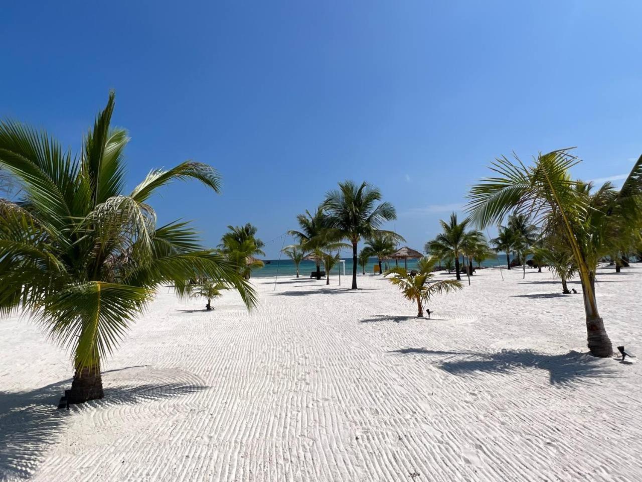 You&Me Resort Pagoda Beach Exterior foto