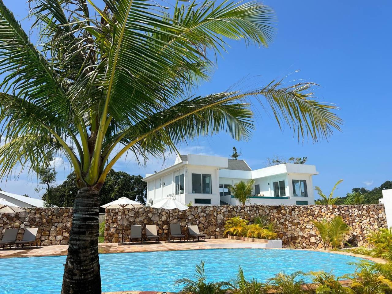 You&Me Resort Pagoda Beach Exterior foto